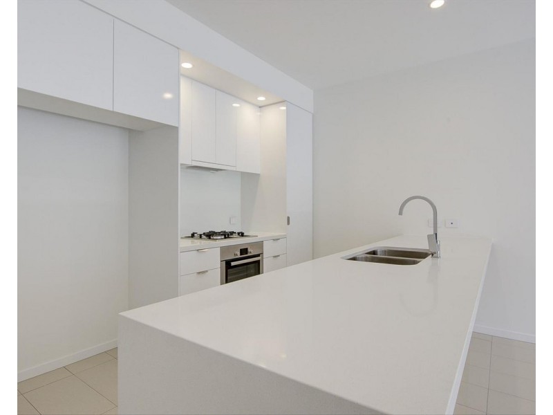 66 Promenade Circuit, Hope Island QLD 4212