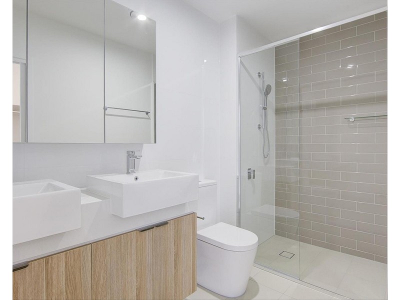 66 Promenade Circuit, Hope Island QLD 4212