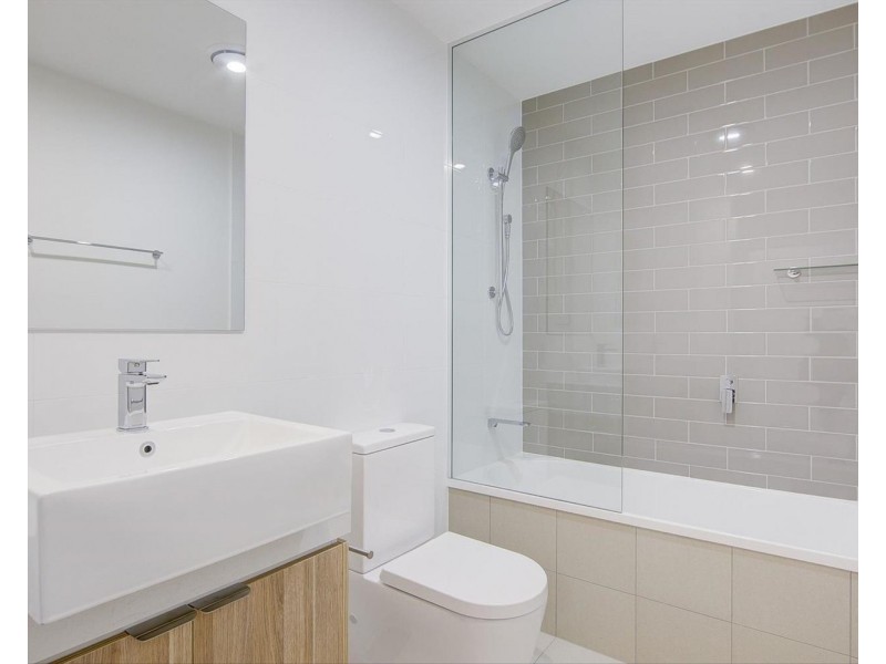 66 Promenade Circuit, Hope Island QLD 4212