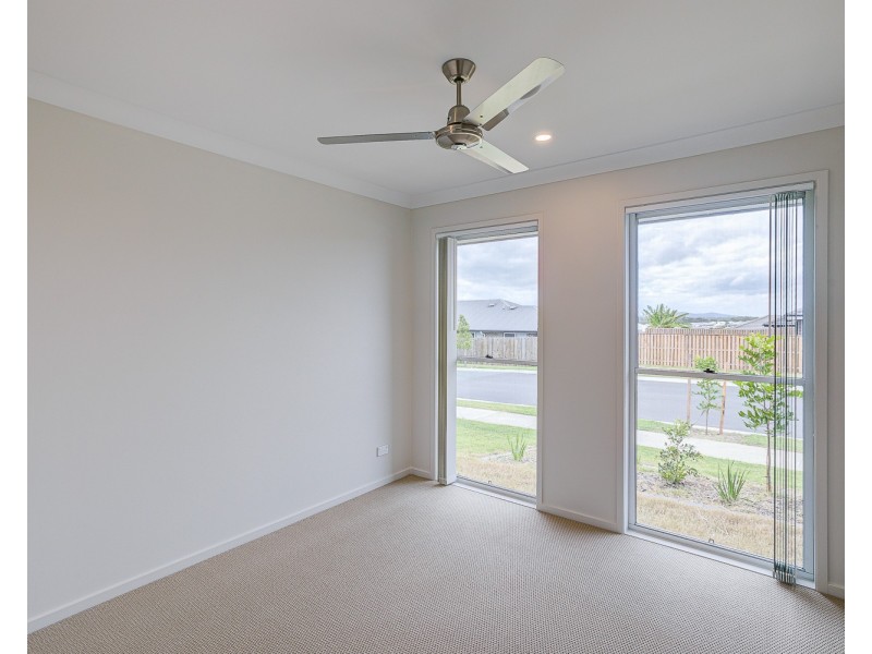 3 Heath Terrace, Park Ridge QLD 4125