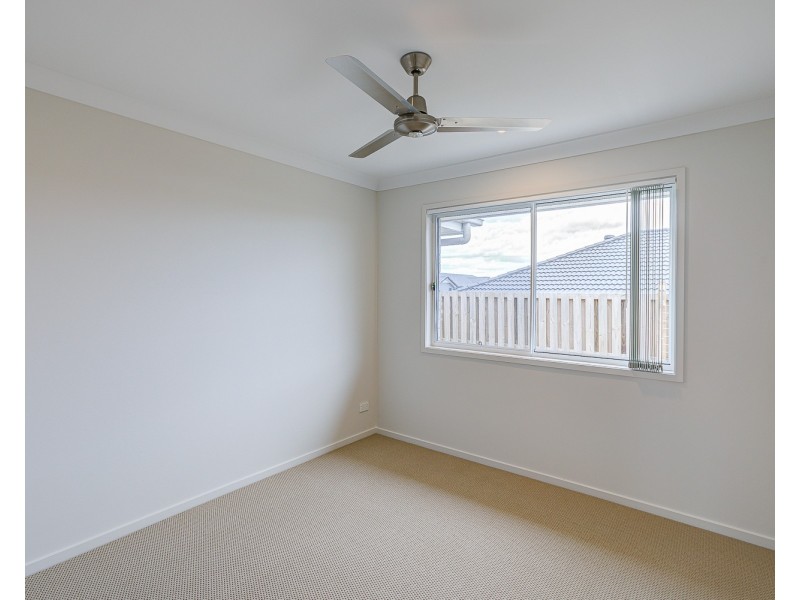 3 Heath Terrace, Park Ridge QLD 4125