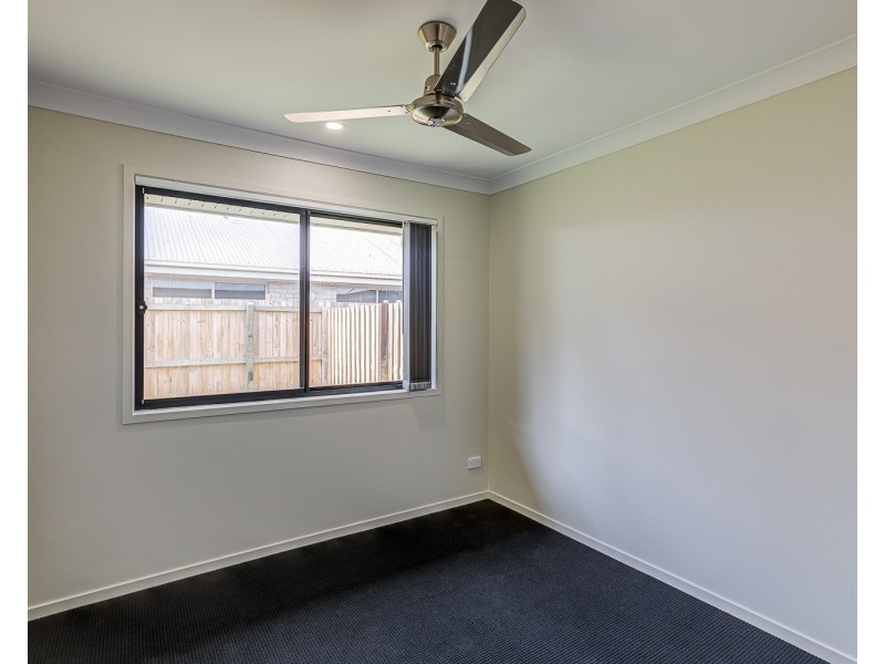 2/12 Alexis Street, Park Ridge QLD 4125