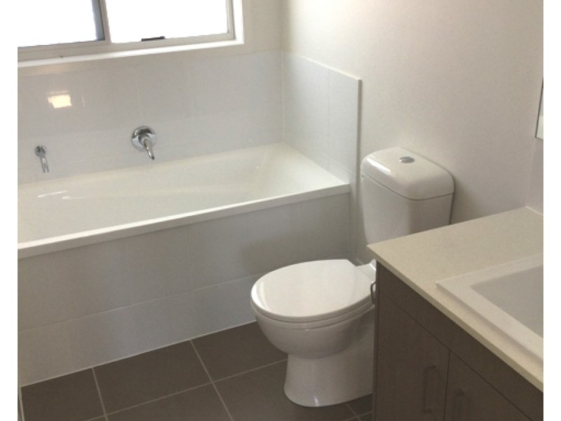 2 Cygnus Crescent, Coomera QLD 4209