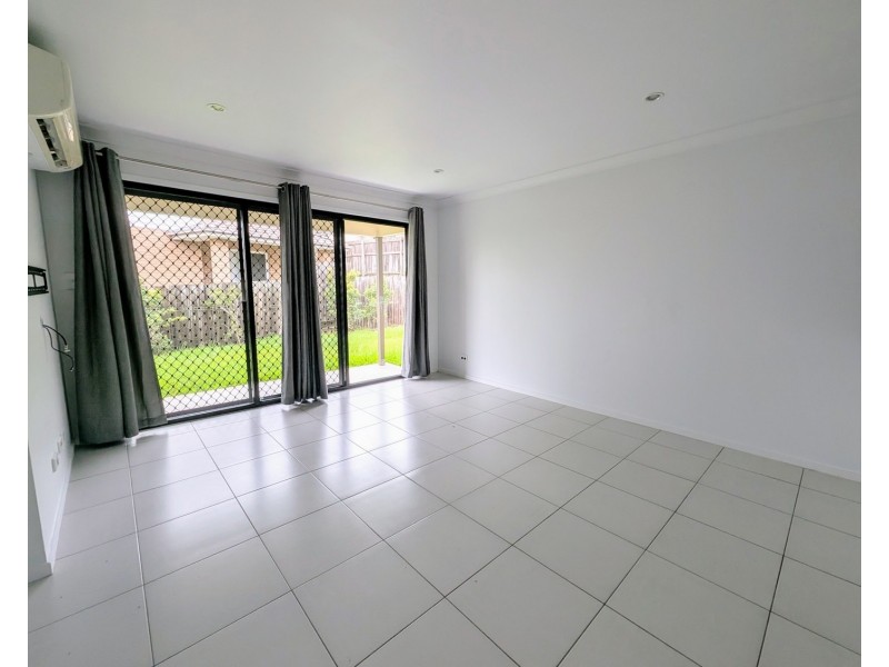 18 Winchester Crescent, Pimpama QLD 4209
