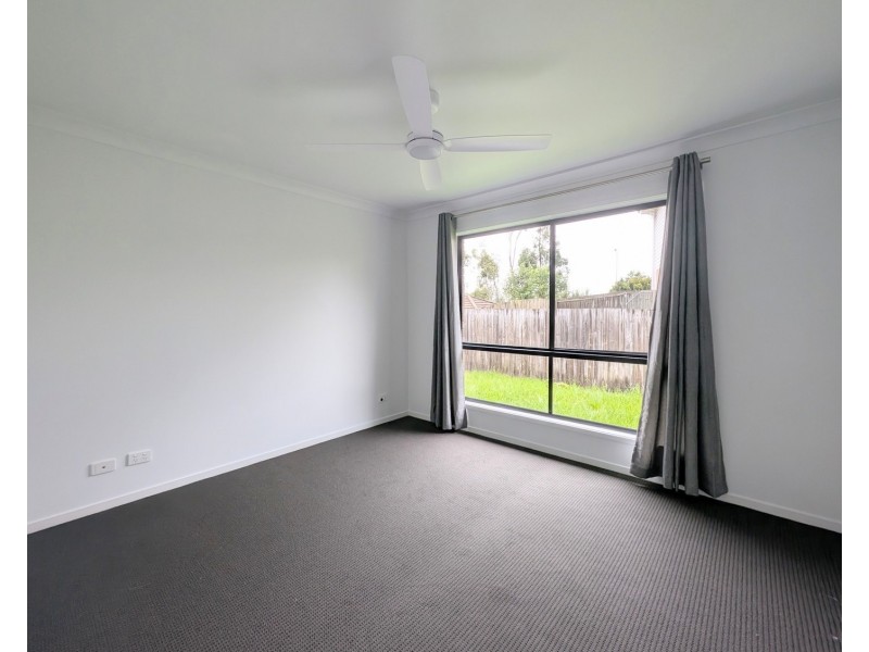 18 Winchester Crescent, Pimpama QLD 4209