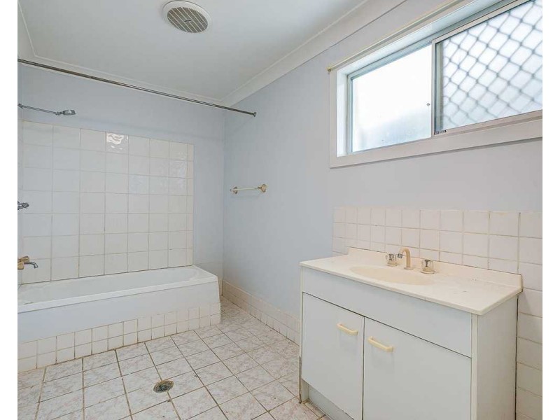 54 First Avenue, Marsden QLD 4132