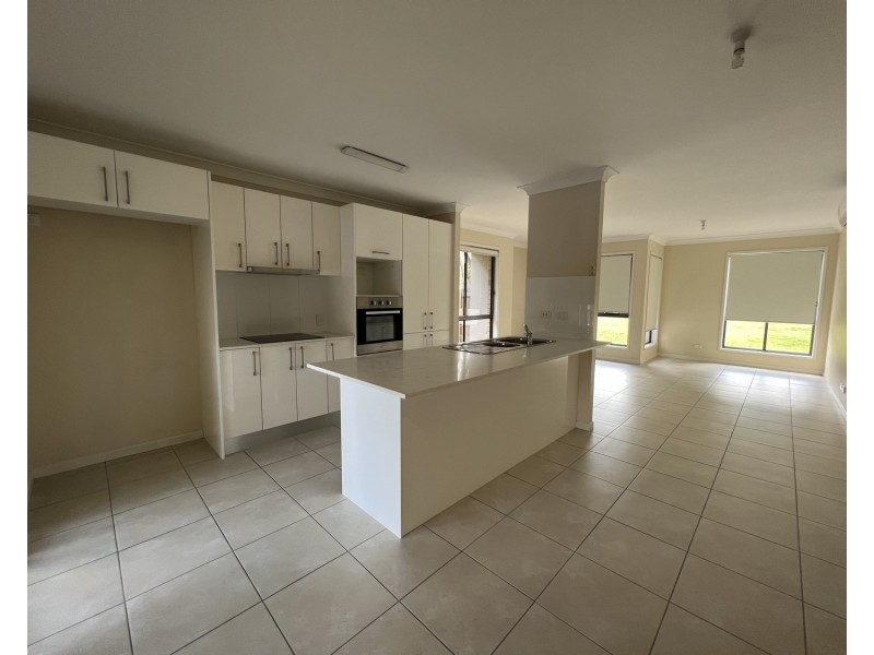 19 Cairnlea Drive, Pimpama QLD 4209