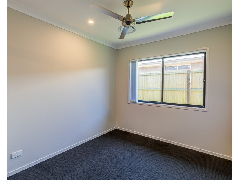 18 Edinburgh Crescent, Gleneagle QLD 4285