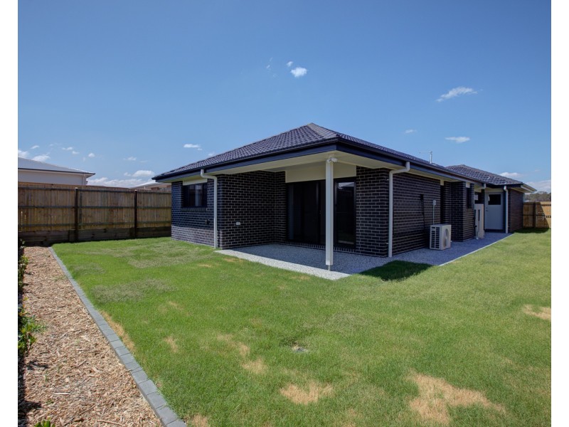 18 Edinburgh Crescent, Gleneagle QLD 4285