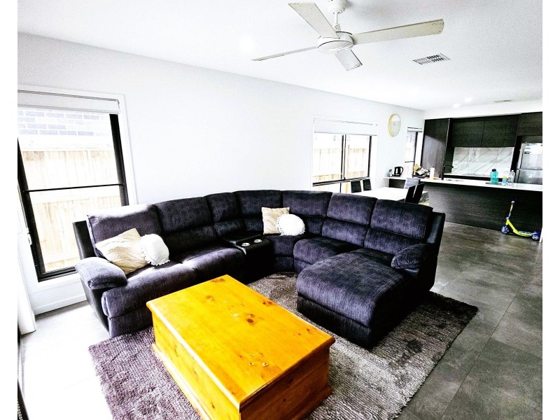 18 Skybury Street, Ormeau QLD 4208