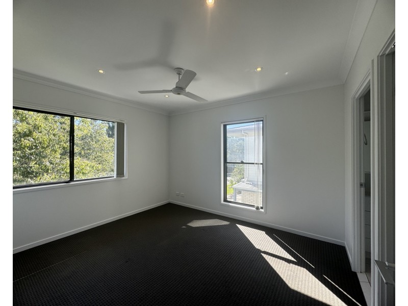 2/15 Chrome Drive, Pimpama QLD 4209