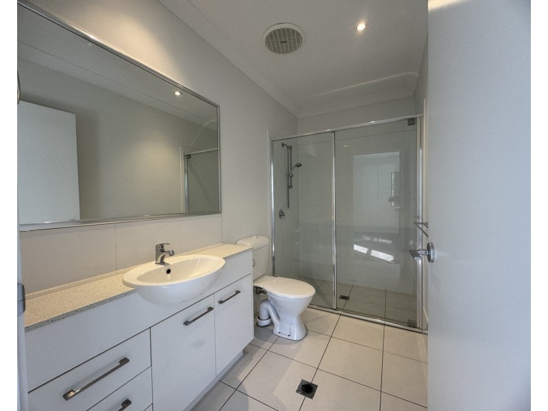 2/15 Chrome Drive, Pimpama QLD 4209