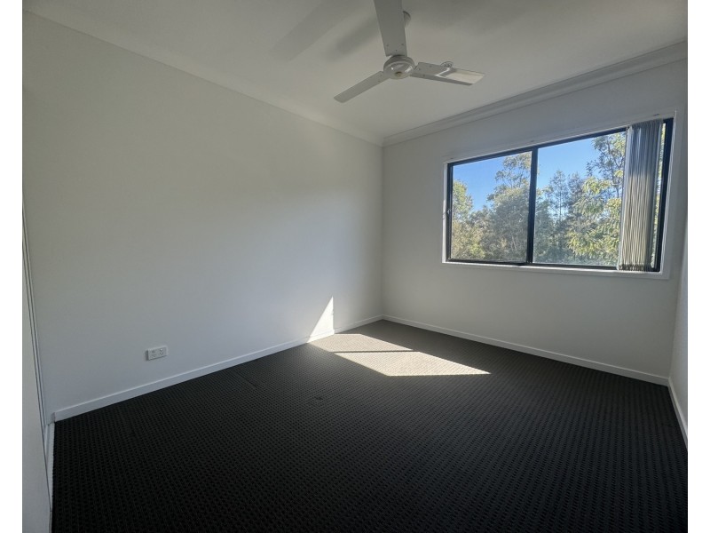 2/15 Chrome Drive, Pimpama QLD 4209