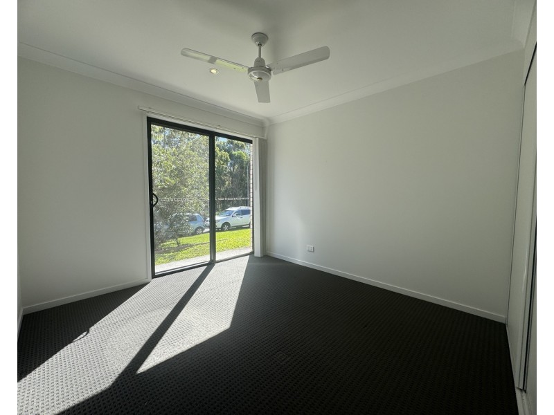 2/15 Chrome Drive, Pimpama QLD 4209