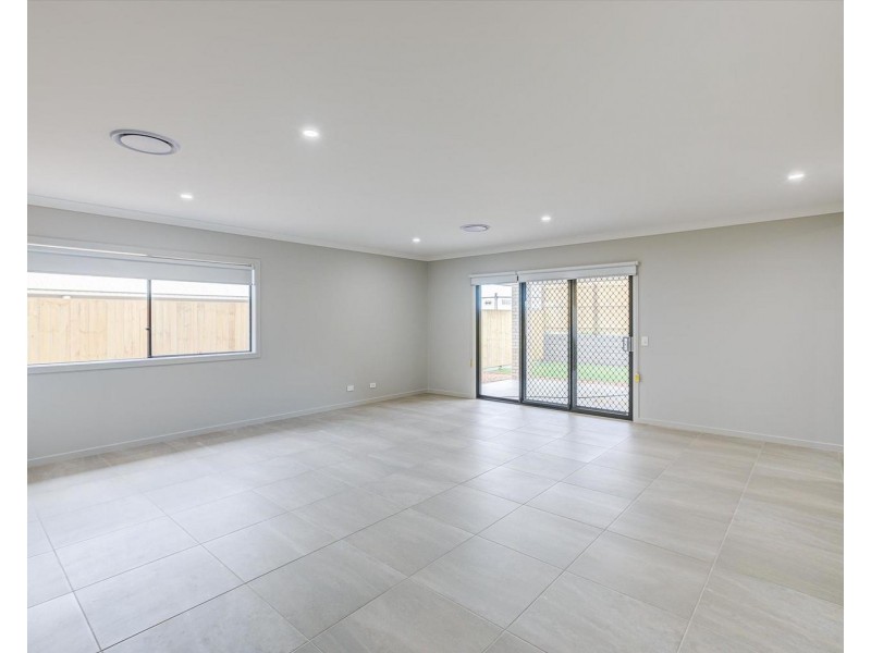 3 Sahara Street, Greenbank QLD 4124