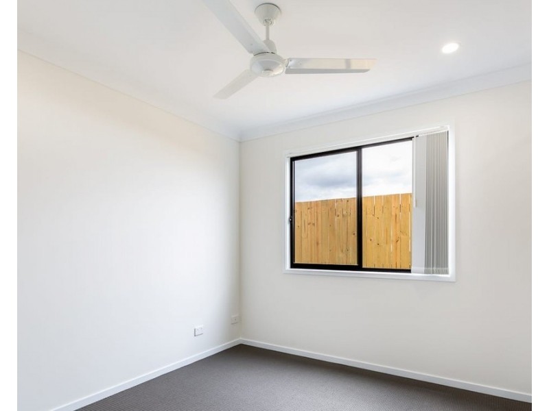 2/13 Mount Crosby Street, Park Ridge QLD 4125