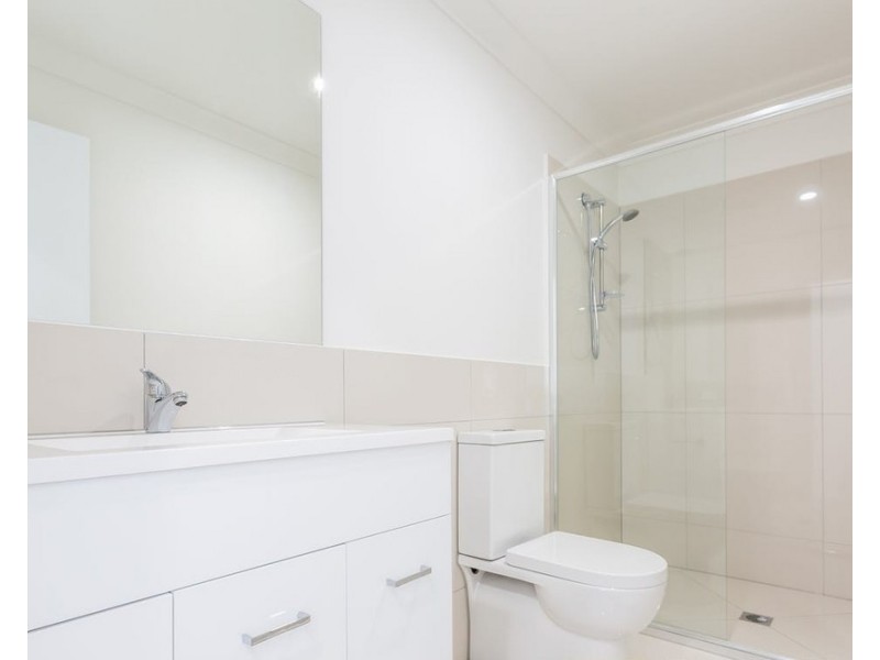 2/13 Mount Crosby Street, Park Ridge QLD 4125