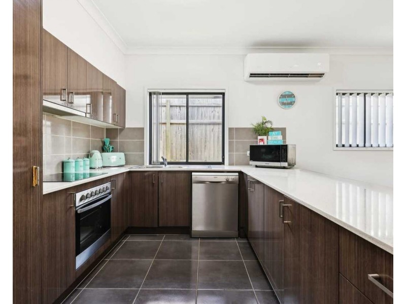 16 Leabrook Place, Pimpama QLD 4209