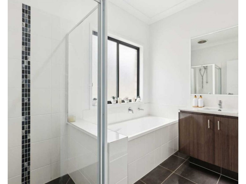 16 Leabrook Place, Pimpama QLD 4209