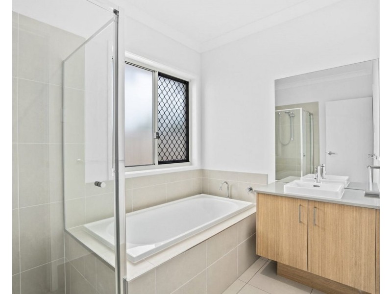 3 Riverina Court, Nerang QLD 4211