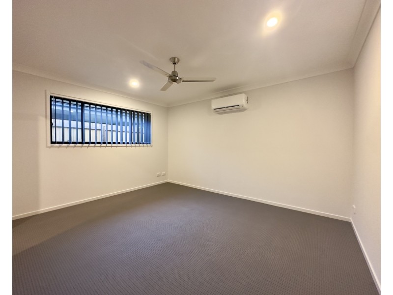 6 Brooklyn Close, Park Ridge QLD 4125