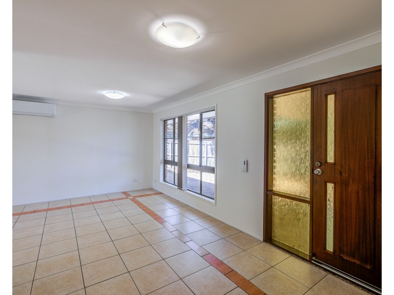 7 Nambung Close, Riverhills QLD 4074