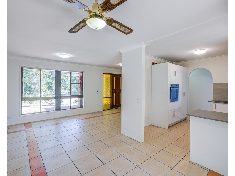 7 Nambung Close, Riverhills QLD 4074