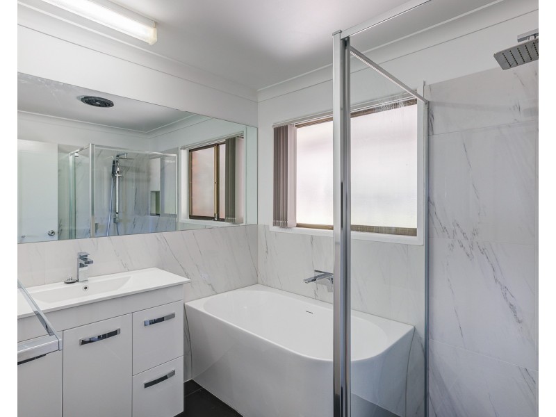 7 Nambung Close, Riverhills QLD 4074