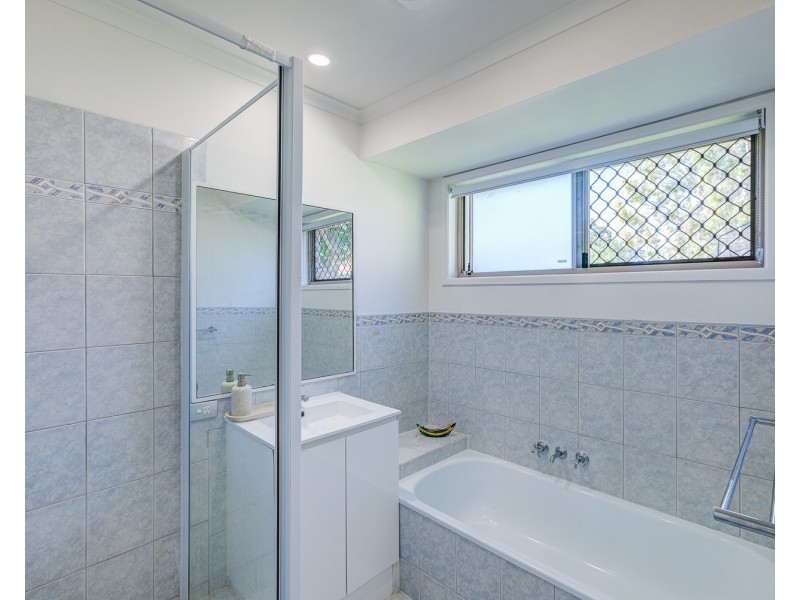 2/3 Hepburn Court, Oxenford QLD 4210