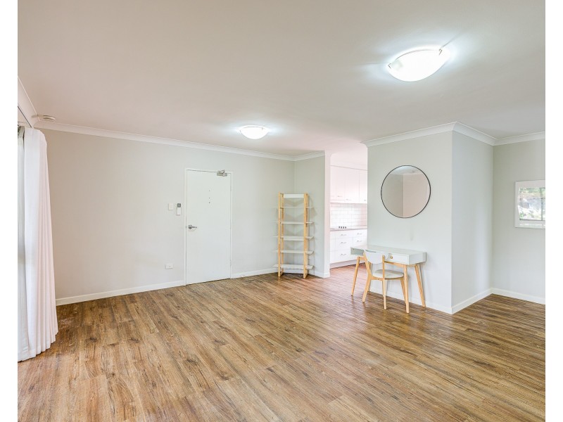 1/179 Sir Fred Schonell Drive, St Lucia QLD 4067