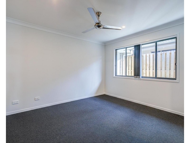 52 Wicker Road, Park Ridge QLD 4125