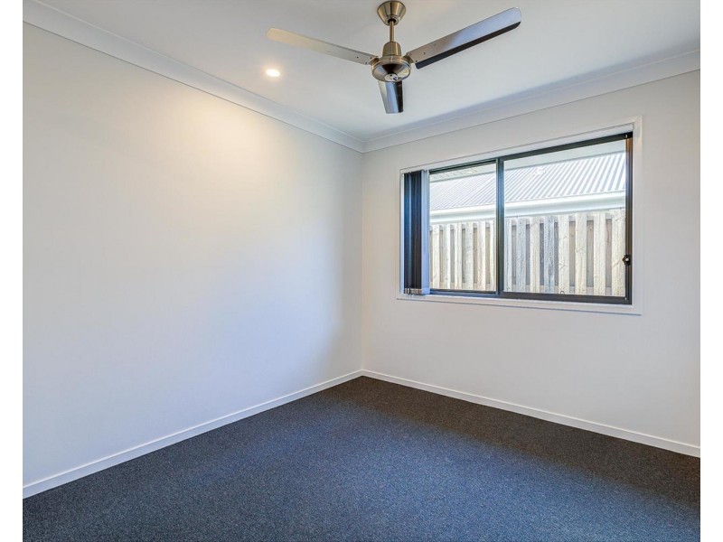 52 Wicker Road, Park Ridge QLD 4125