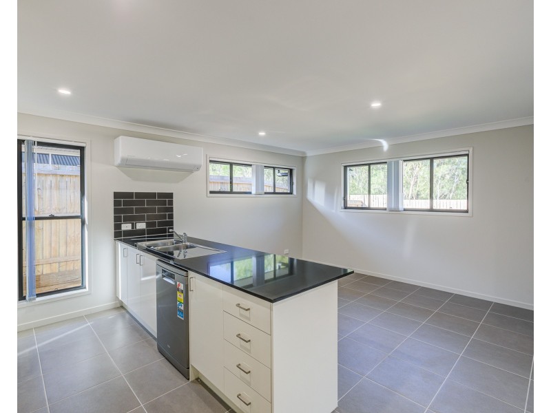 23 Raven Court, Park Ridge QLD 4125