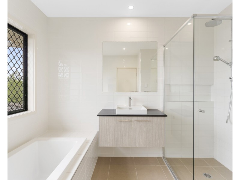 53 Landsdowne Drive, Ormeau Hills QLD 4208