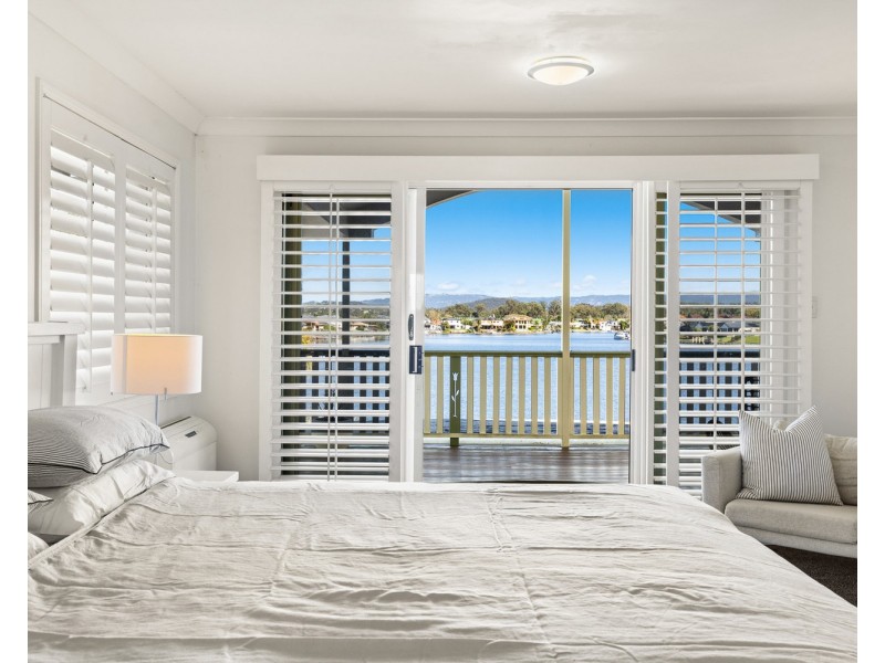 20 Eastbank Terrace, Helensvale QLD 4212