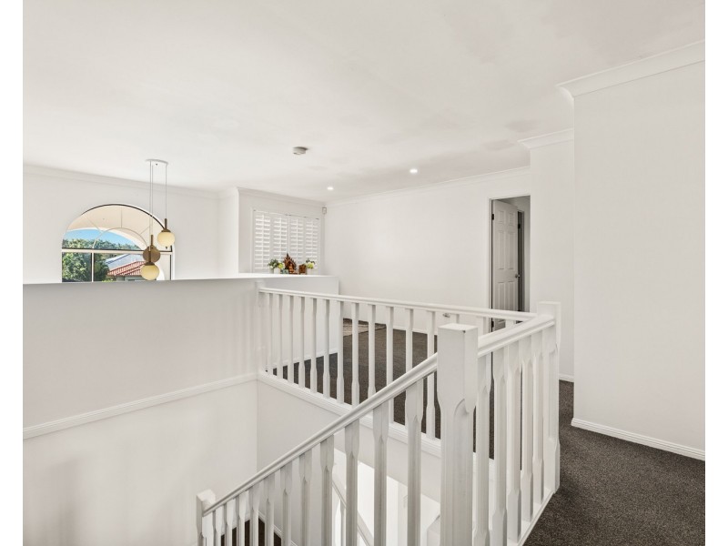 20 Eastbank Terrace, Helensvale QLD 4212