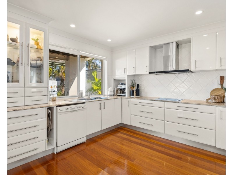 20 Eastbank Terrace, Helensvale QLD 4212