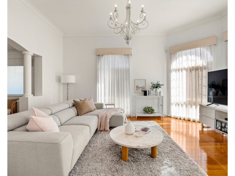 20 Eastbank Terrace, Helensvale QLD 4212