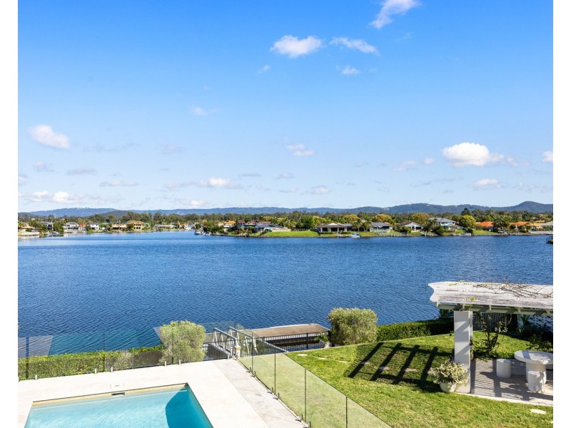 20 Eastbank Terrace, Helensvale QLD 4212
