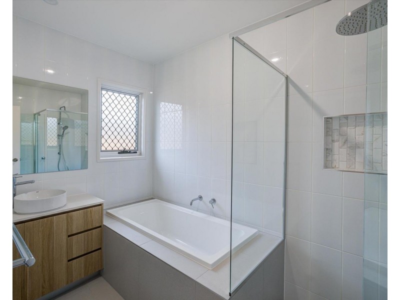 93 Edinburgh Crescent, Gleneagle QLD 4285