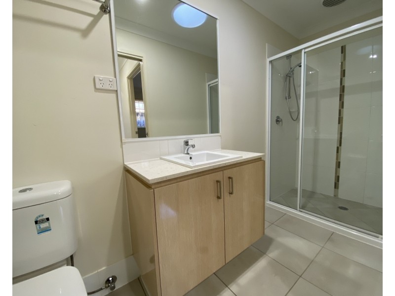 2/15 Casey Street, Pimpama QLD 4209