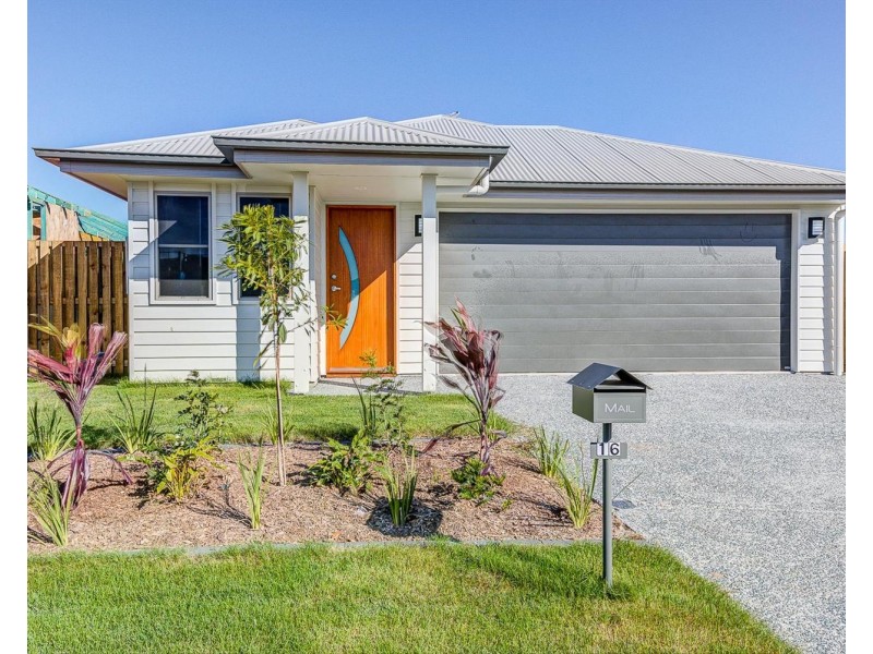 16 Stockyard Lane, Park Ridge QLD 4125