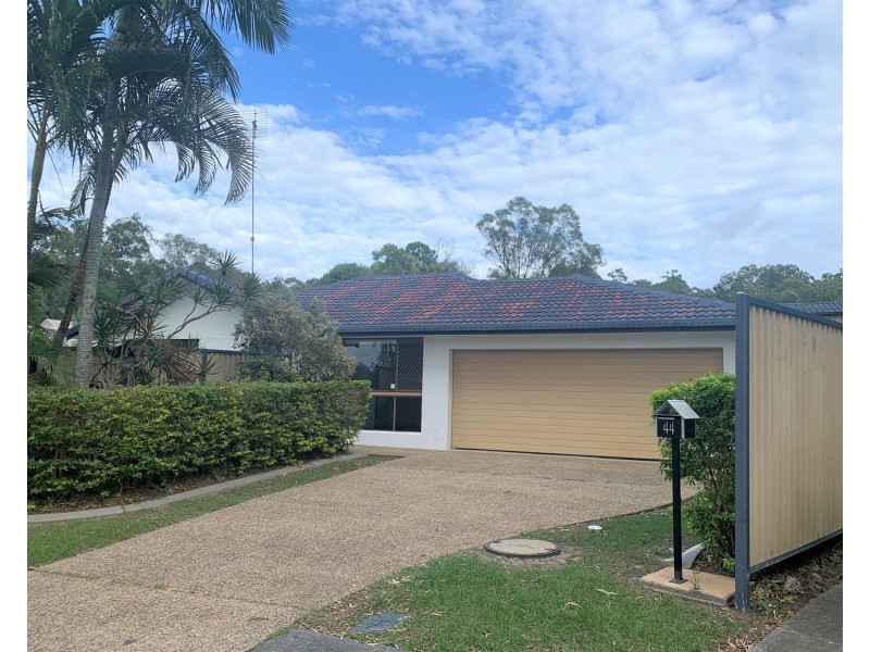 44 Camden Court, Helensvale QLD 4212
