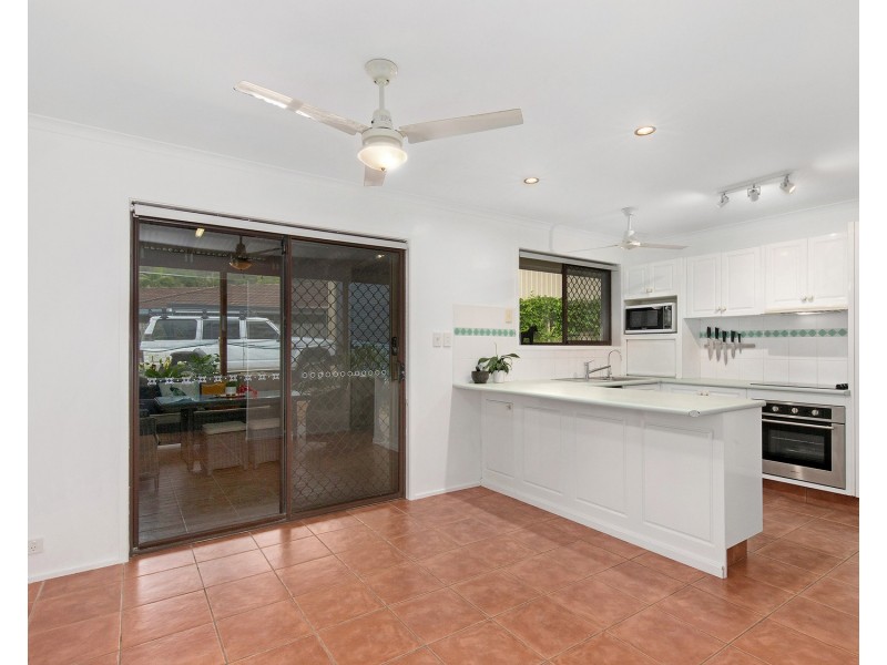 44 Camden Court, Helensvale QLD 4212