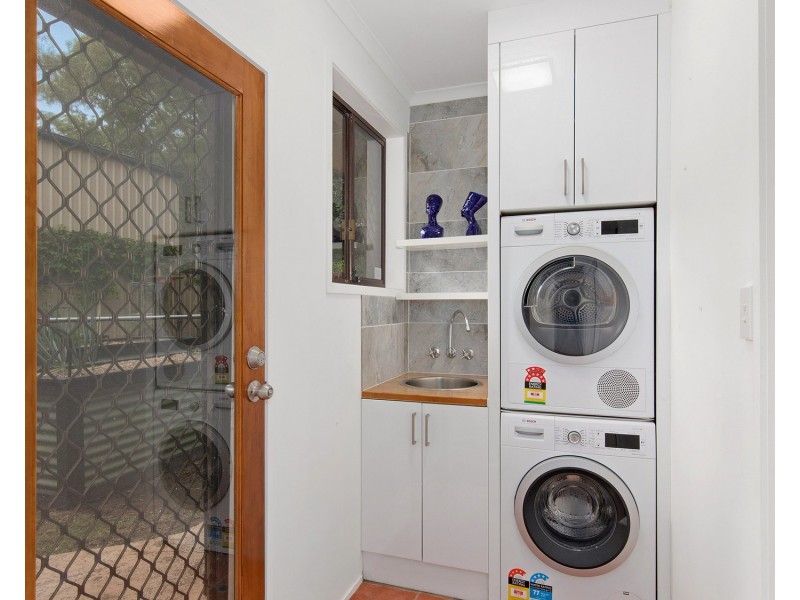 44 Camden Court, Helensvale QLD 4212