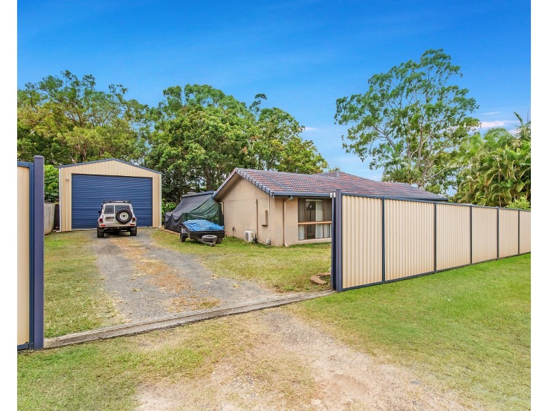 44 Camden Court, Helensvale QLD 4212