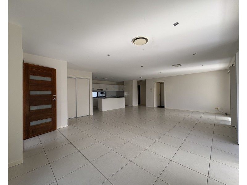 3 Mac Close, Oxenford QLD 4210