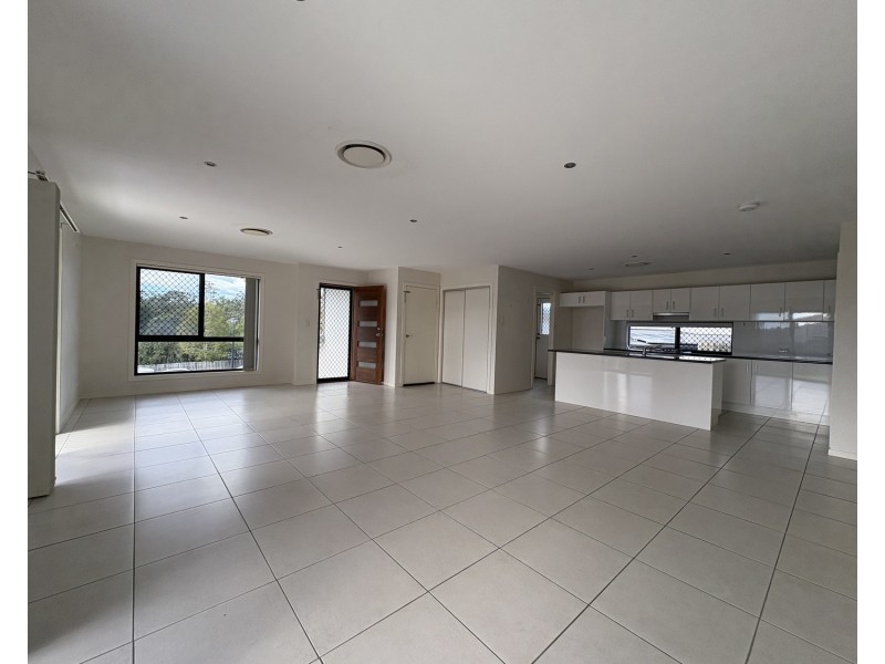 3 Mac Close, Oxenford QLD 4210