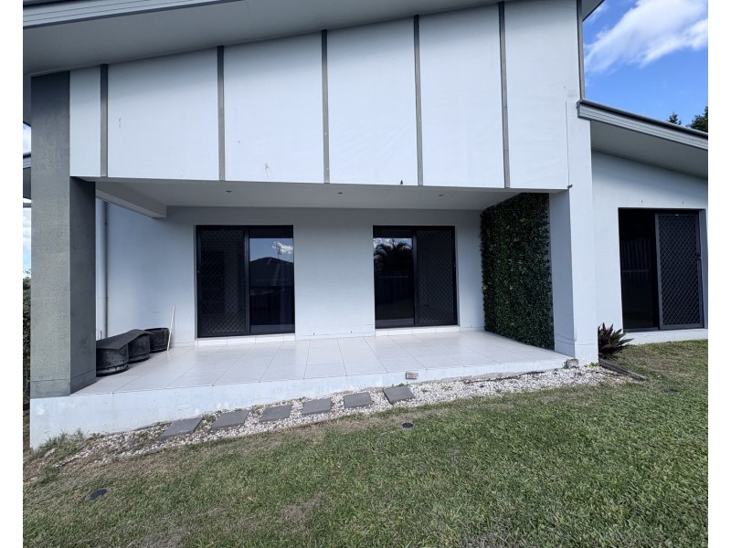 3 Mac Close, Oxenford QLD 4210
