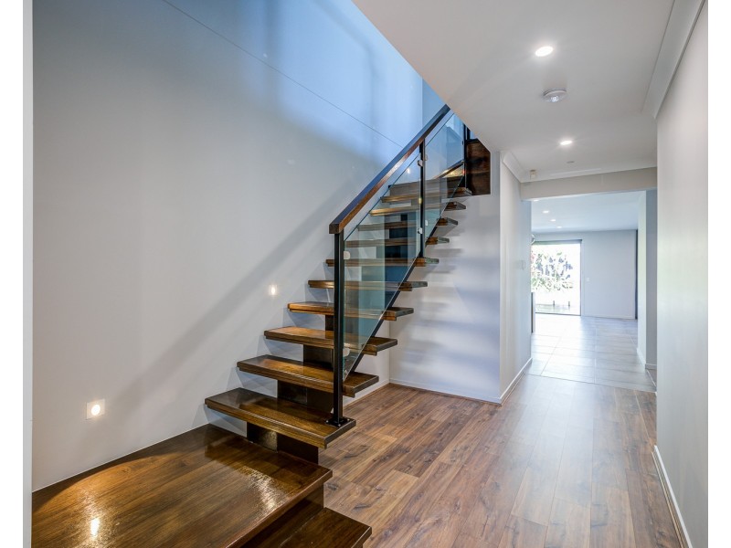 33 Mebbin Street, Pimpama QLD 4209